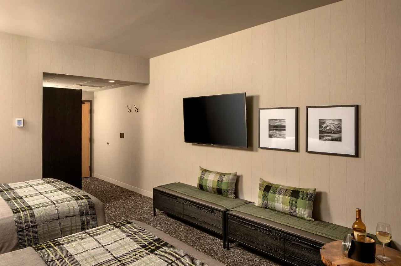 ***  Peaks Hotel And Suites Banff Canada