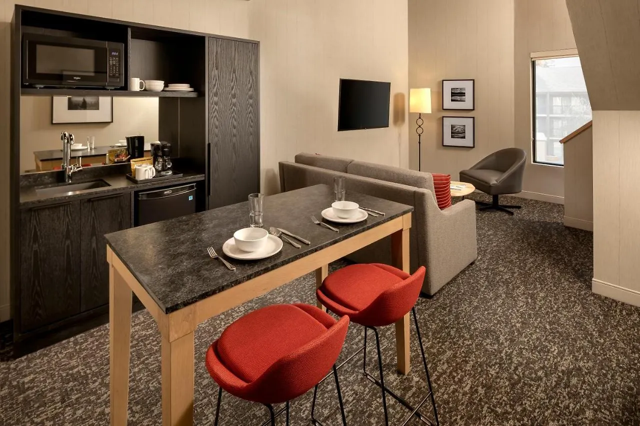 Peaks Hotel And Suites Banff