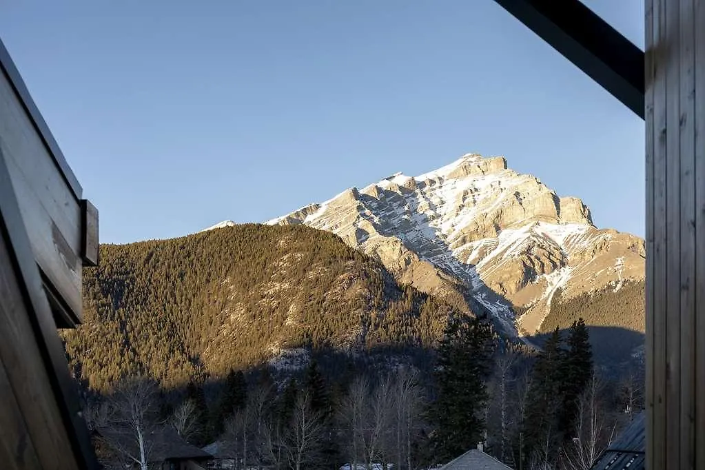 ***  Peaks Hotel And Suites Banff Canada